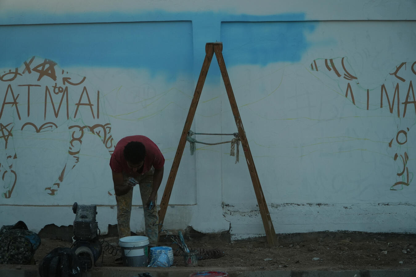 HASSAN: GRAFFITI PAINTER